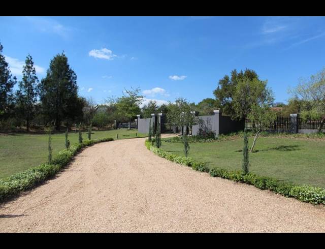 4 BEDROOM HOUSE FOR SALE IN SADDLEBROOK ESTATE